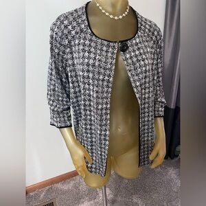 Laura Ashley Lightweight Black and White Houndstooth Cardigan/Jacket